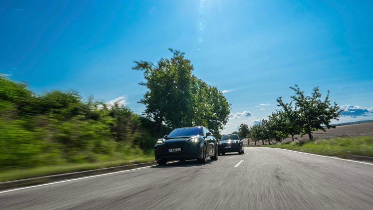 Range Rover Sport PHEV vs Porsche Cayenne E-Hybrid: lujo británico contra deportividad alemana con cero emisiones Range Rover Sport PHEV vs Porsche Cayenne E-Hybrid: lujo británico contra deportividad alemana con cero emisio