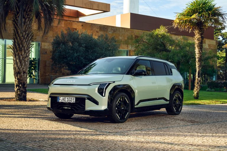 Cómo elegir el mejor SUV eléctrico de 2026: criterios de autonomía, carga y precio para acertar según tu uso Cómo elegir el mejor SUV eléctrico de 2026: criterios de autonomía, carga y precio para acertar según tu uso