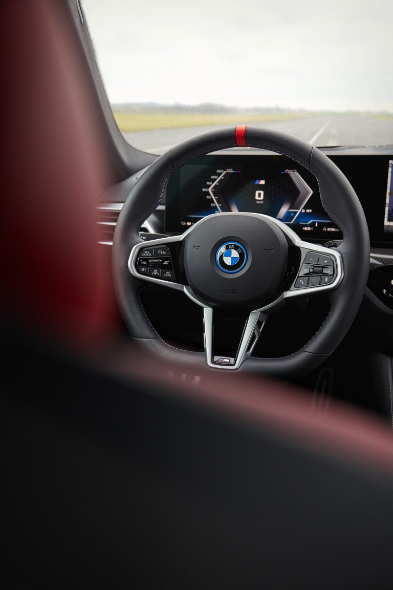 Polestar 2 vs BMW i4: el sueco-chino racional contra el bávaro dinámico en la berlina eléctrica premium Polestar 2 vs BMW i4: el sueco-chino racional contra el bávaro dinámico en la berlina eléctrica premium