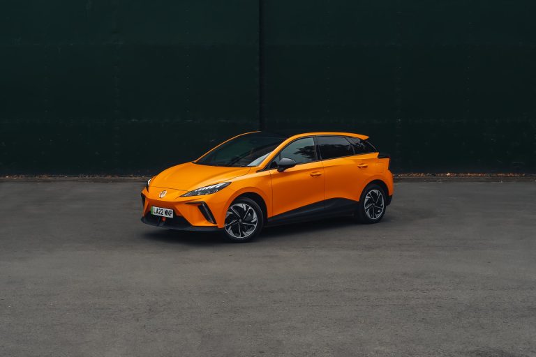 Cómo elegir un compacto eléctrico según su garantía de batería en 2026: años, kilómetros y letra pequeña Cómo elegir un compacto eléctrico según su garantía de batería en 2026: años, kilómetros y letra pequeña