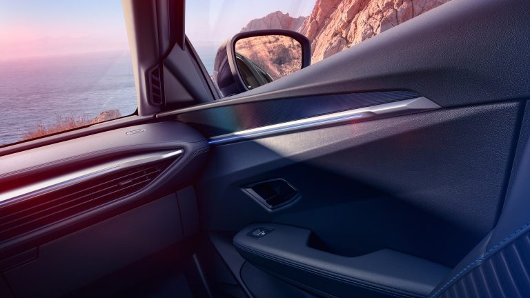 Ranking de los 5 compactos eléctricos con mejor equipamiento de serie por menos de 40.000 euros en 2026