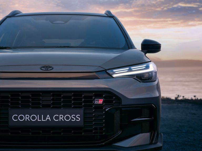 Ranking de los 6 SUV-C híbridos con mejor equipamiento de serie por menos de 35.000 euros en 2026 Ranking de los 6 SUV-C híbridos con mejor equipamiento de serie por menos de 35.000 euros en 2026