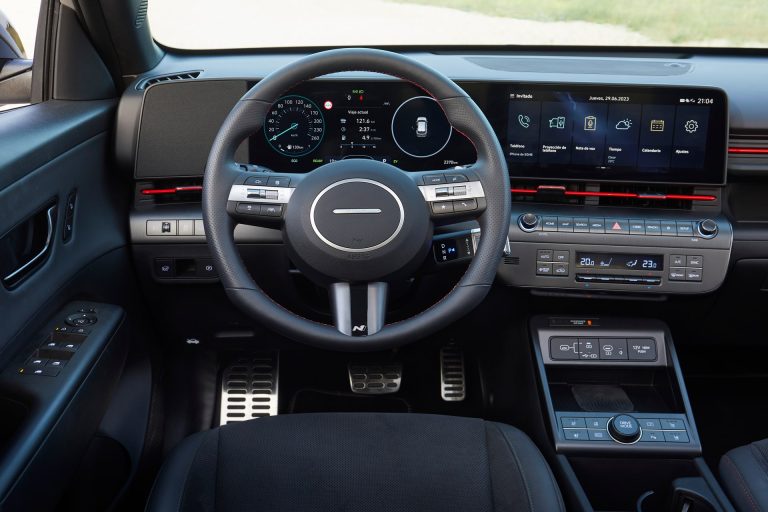 Cómo elegir un SUV eléctrico con la mejor relación calidad-precio en 2026: autonomía, carga y equipamiento por euro invertido Cómo elegir un SUV eléctrico con la mejor relación calidad-precio en 2026: autonomía, carga y equipamiento por